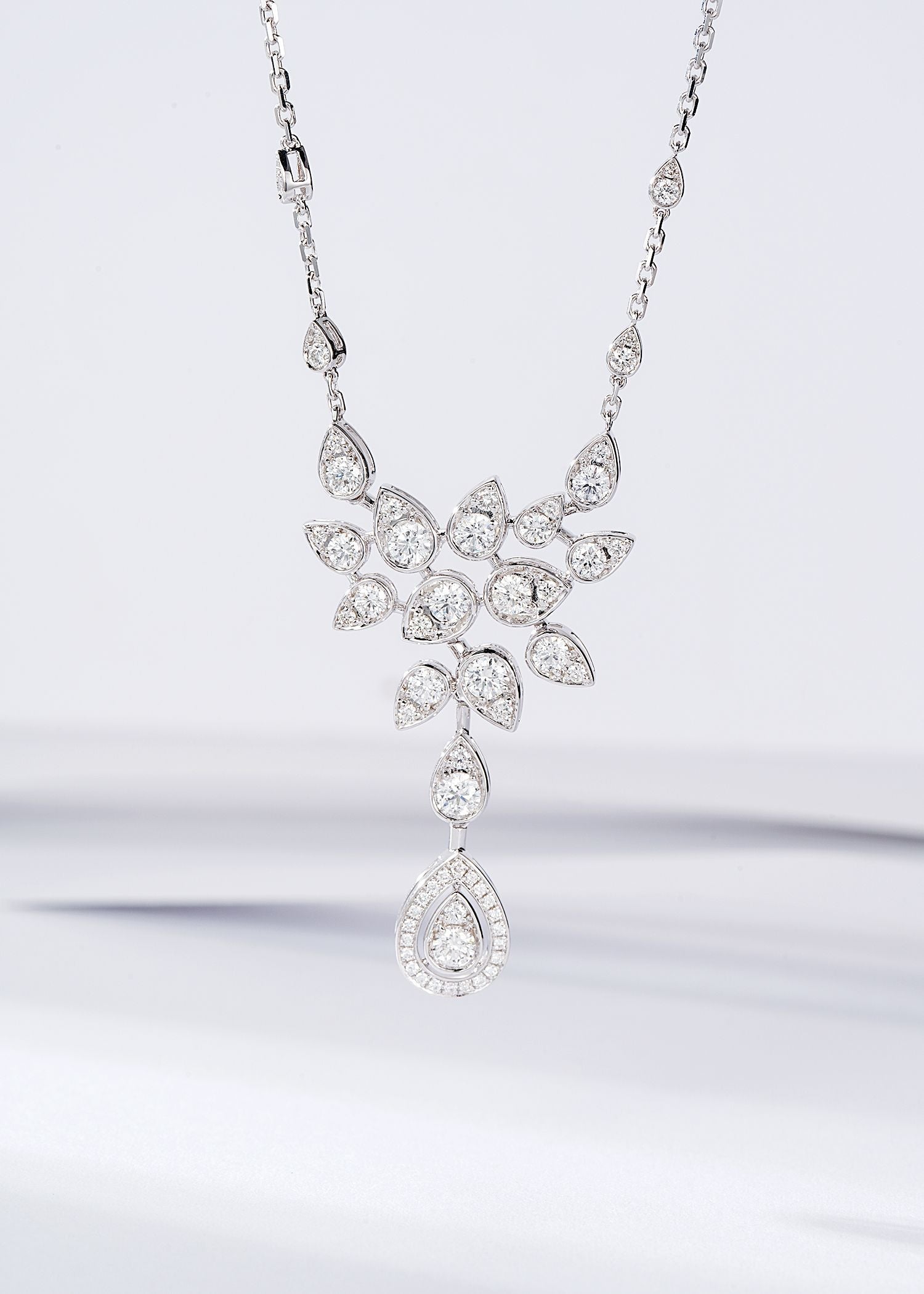 Sparkling Diamond Pendant Necklace Set - Exquisite Jewelry - White Diamond Necklace