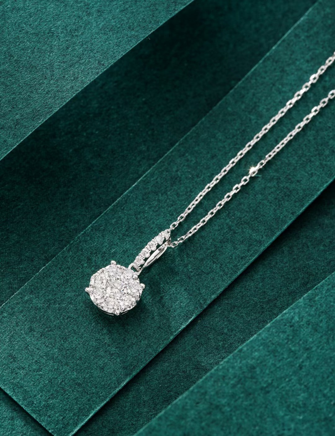 Sparkling Diamond Pendant: Unique Seven-Surrounding-One Design Jewelry - White Diamond Pendant