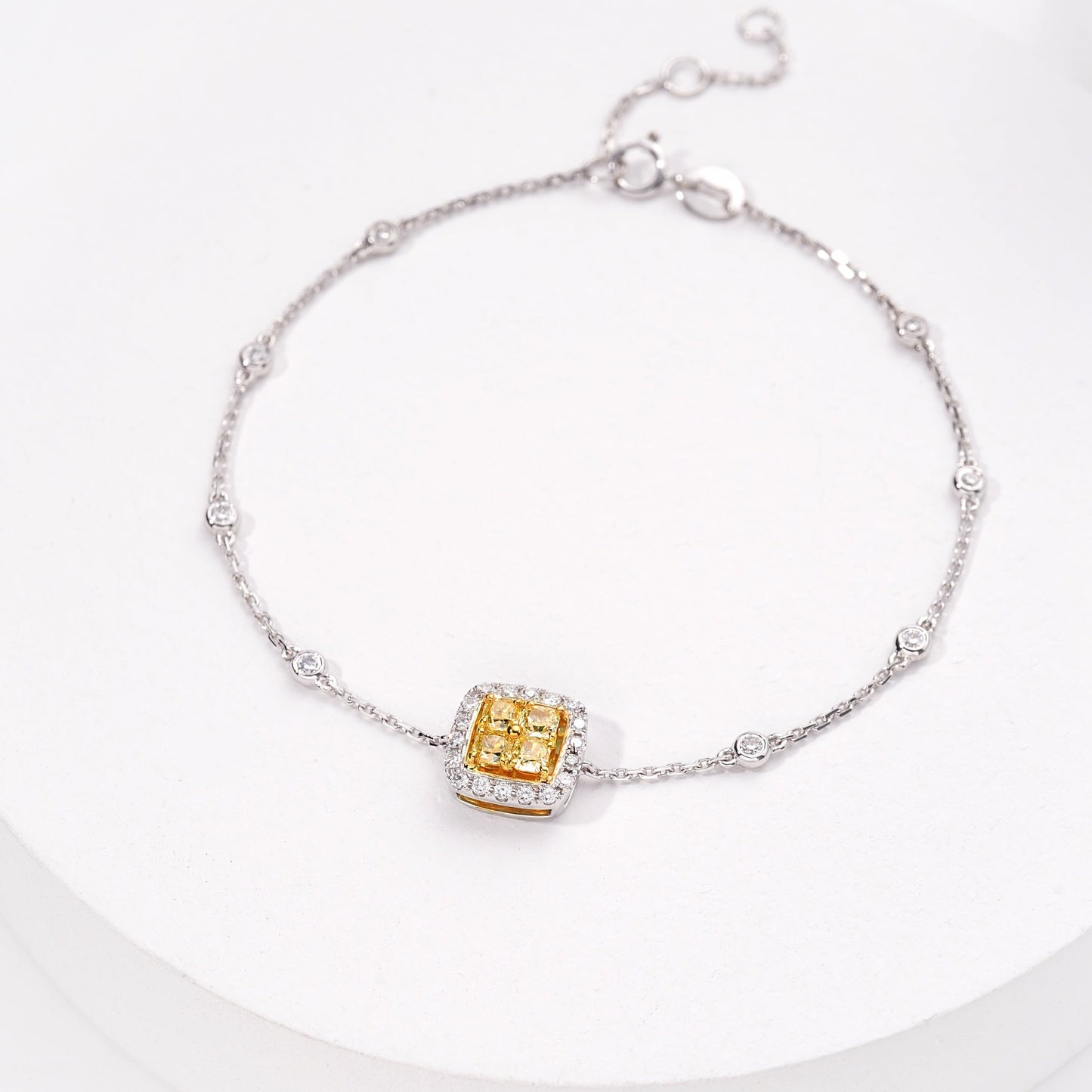 Sparkling Diamond Square-Shaped Bracelet - Luxury Jewelry - Yellow Diamond Bracelet