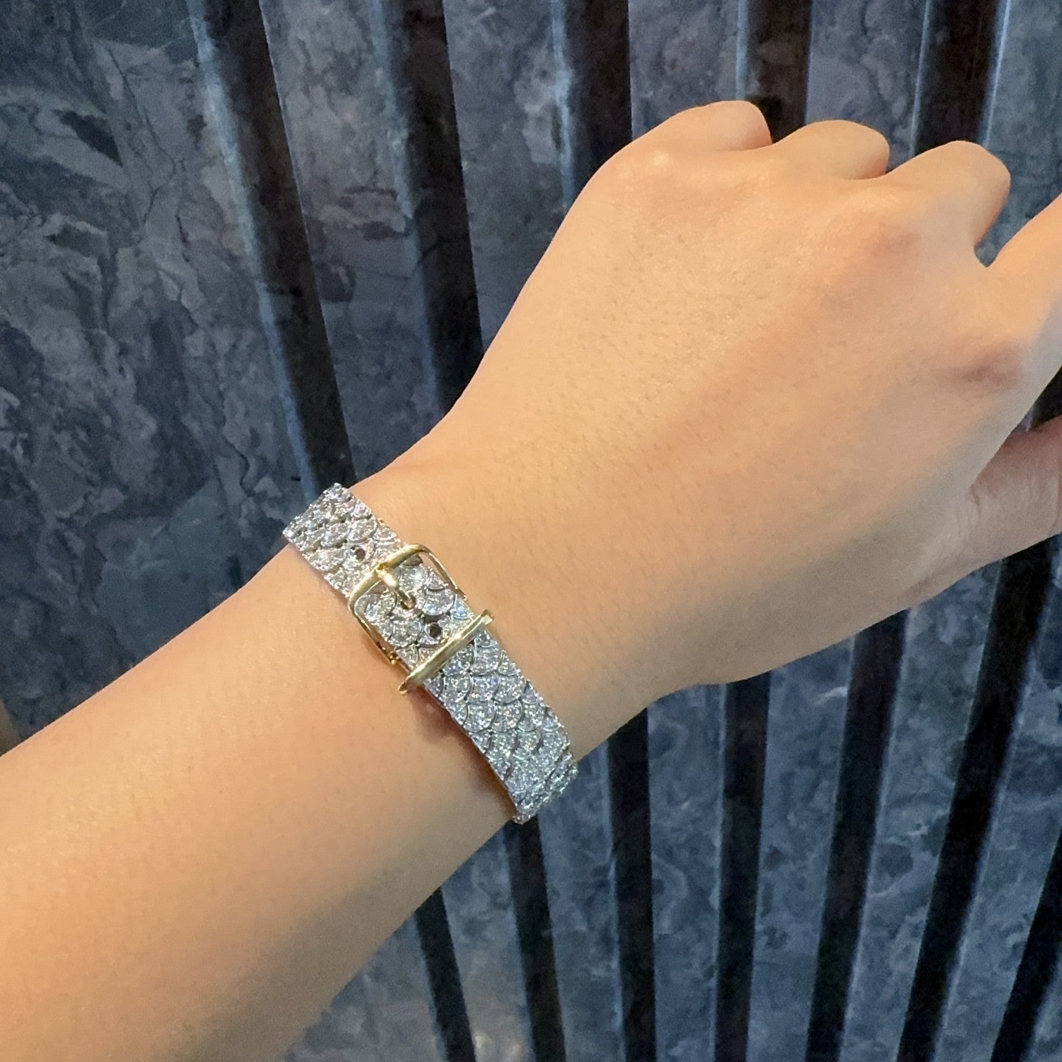 Sparkling Fish Scale Round Diamond Bracelet - Premium Jewelry - White Diamond Bracelet