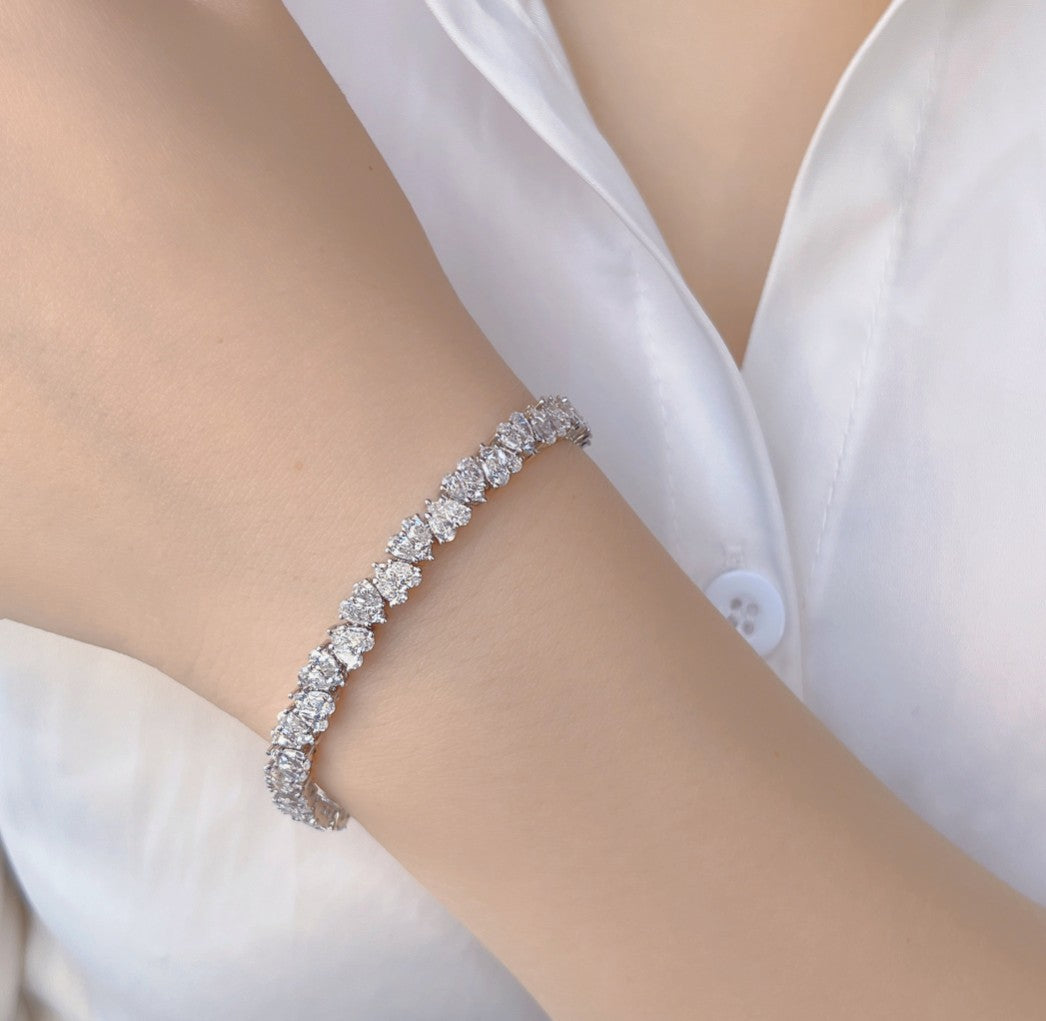 Sparkling Princess-Cut Heart-Shaped Drop Jewelry - A Must-Have Gem - White Diamond Bracelet