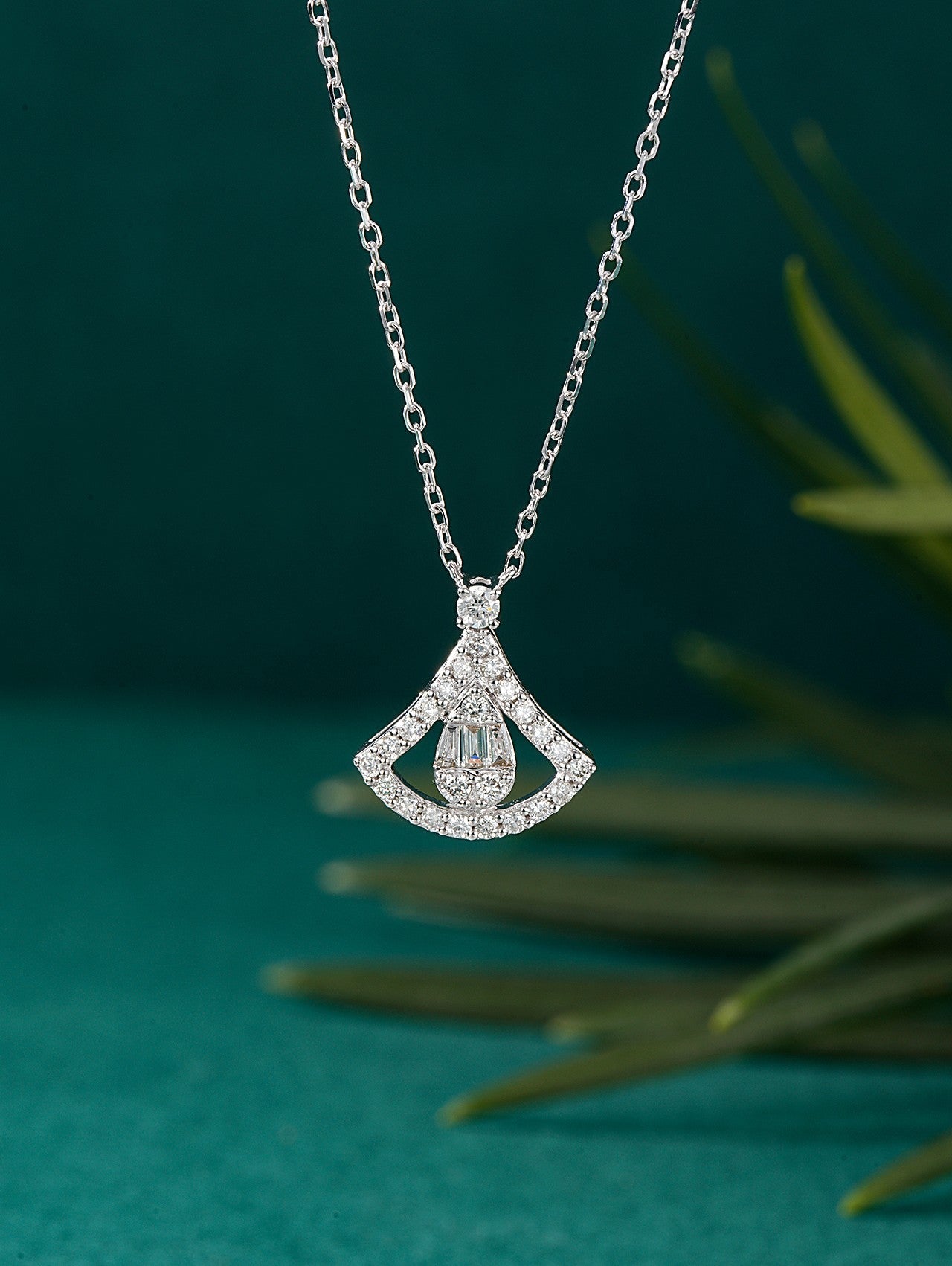 Sparkling Water Drop Pendant Jewelry - A Unique Gem to Adorn - White Diamond Pendant