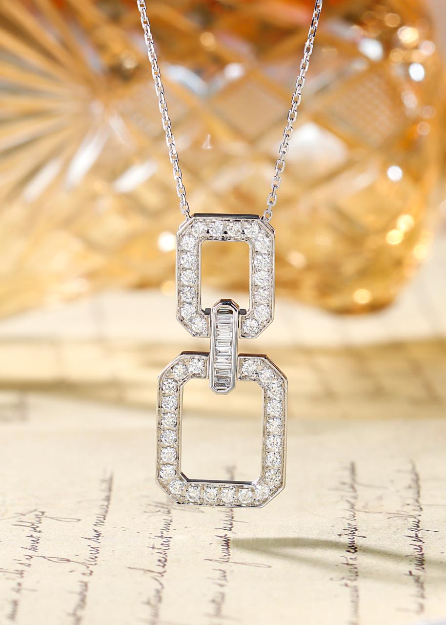 Square Single-Row Kissing Dolphin Pendant Jewelry - White Diamond Pendant