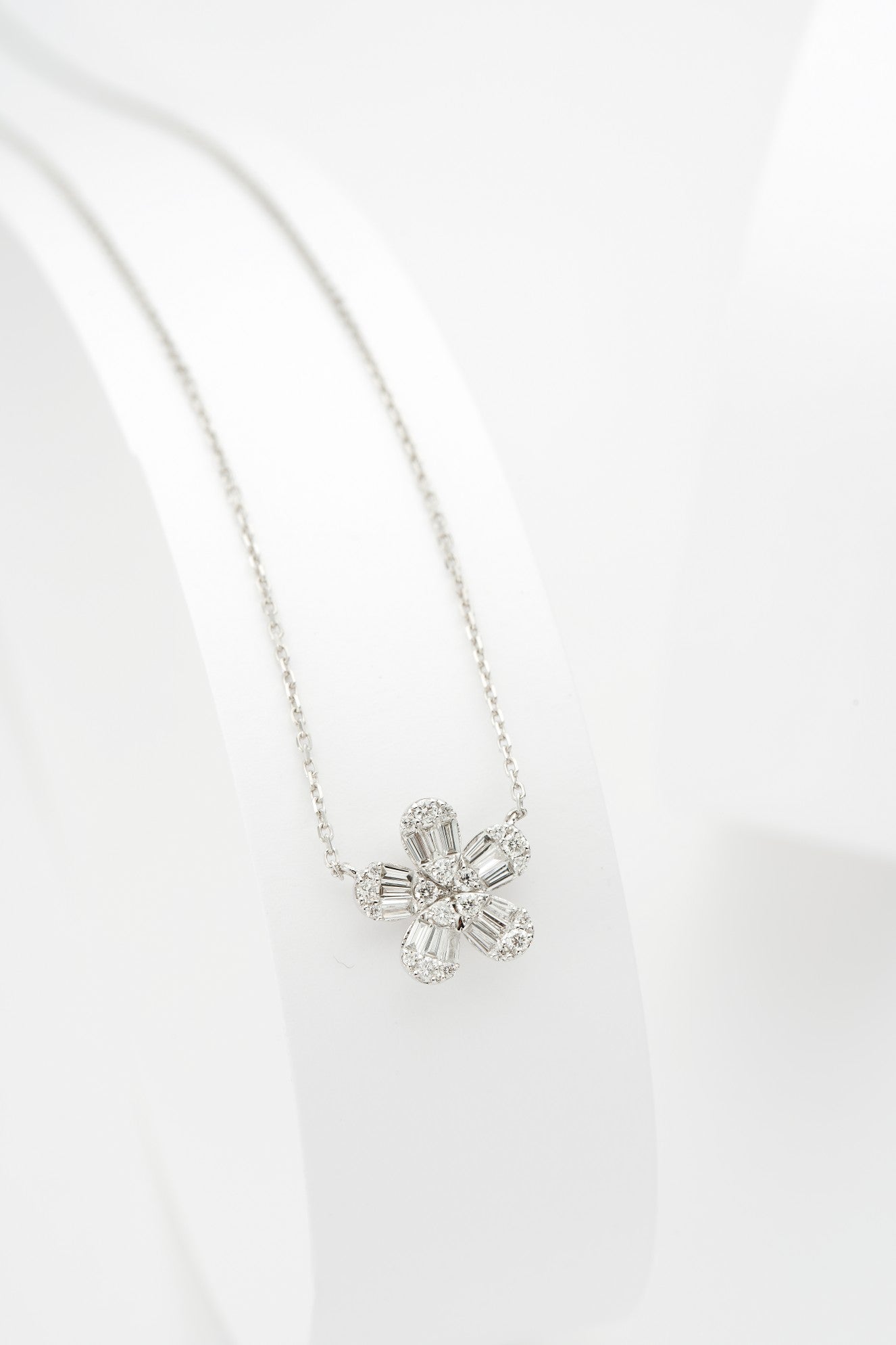 T-Shape Pendant with Water Drop Flower Design - Premium Jewelry - White Diamond Pendant