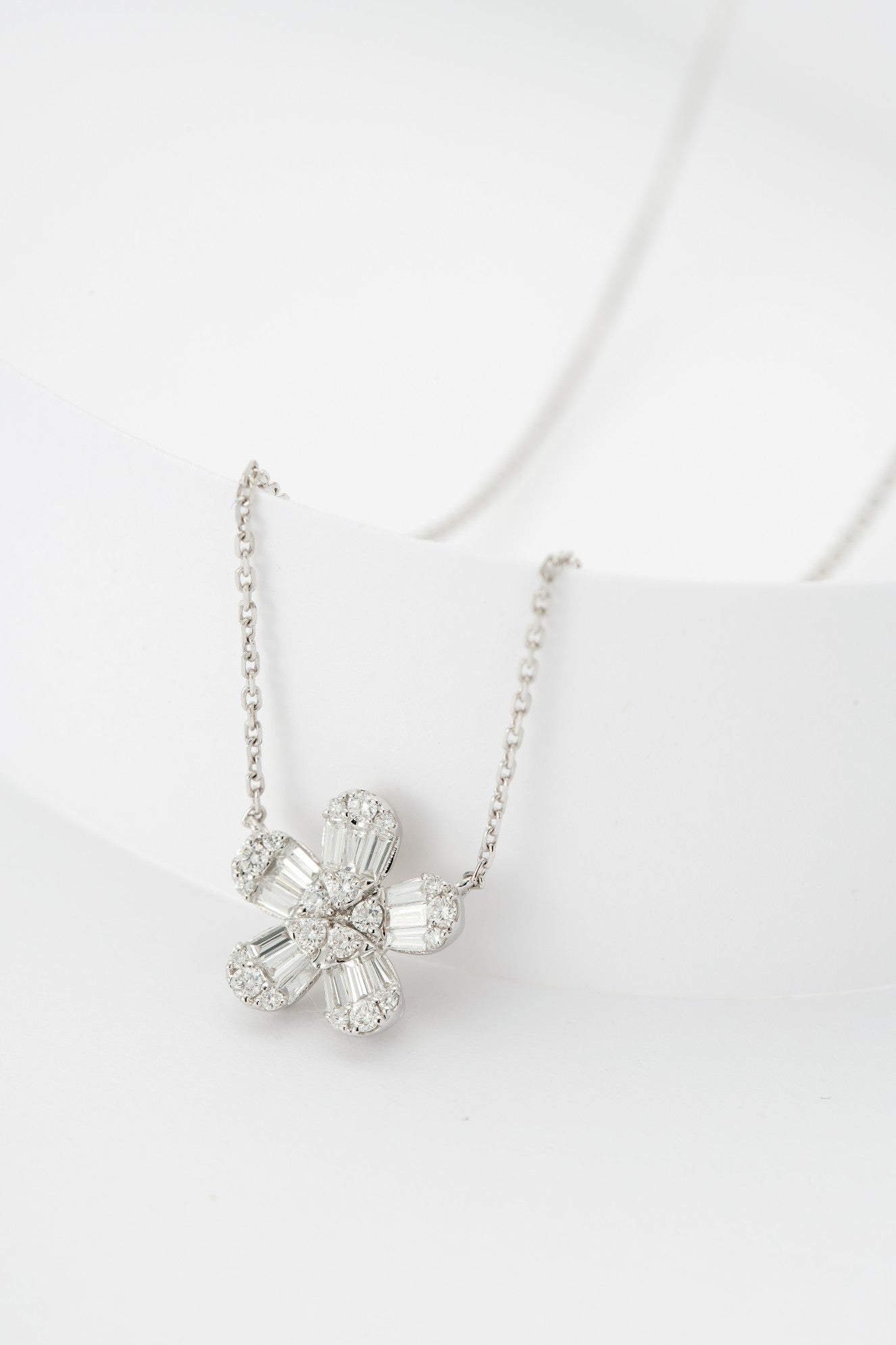 T-Shape Pendant with Water Drop Flower Design - Premium Jewelry - White Diamond Pendant