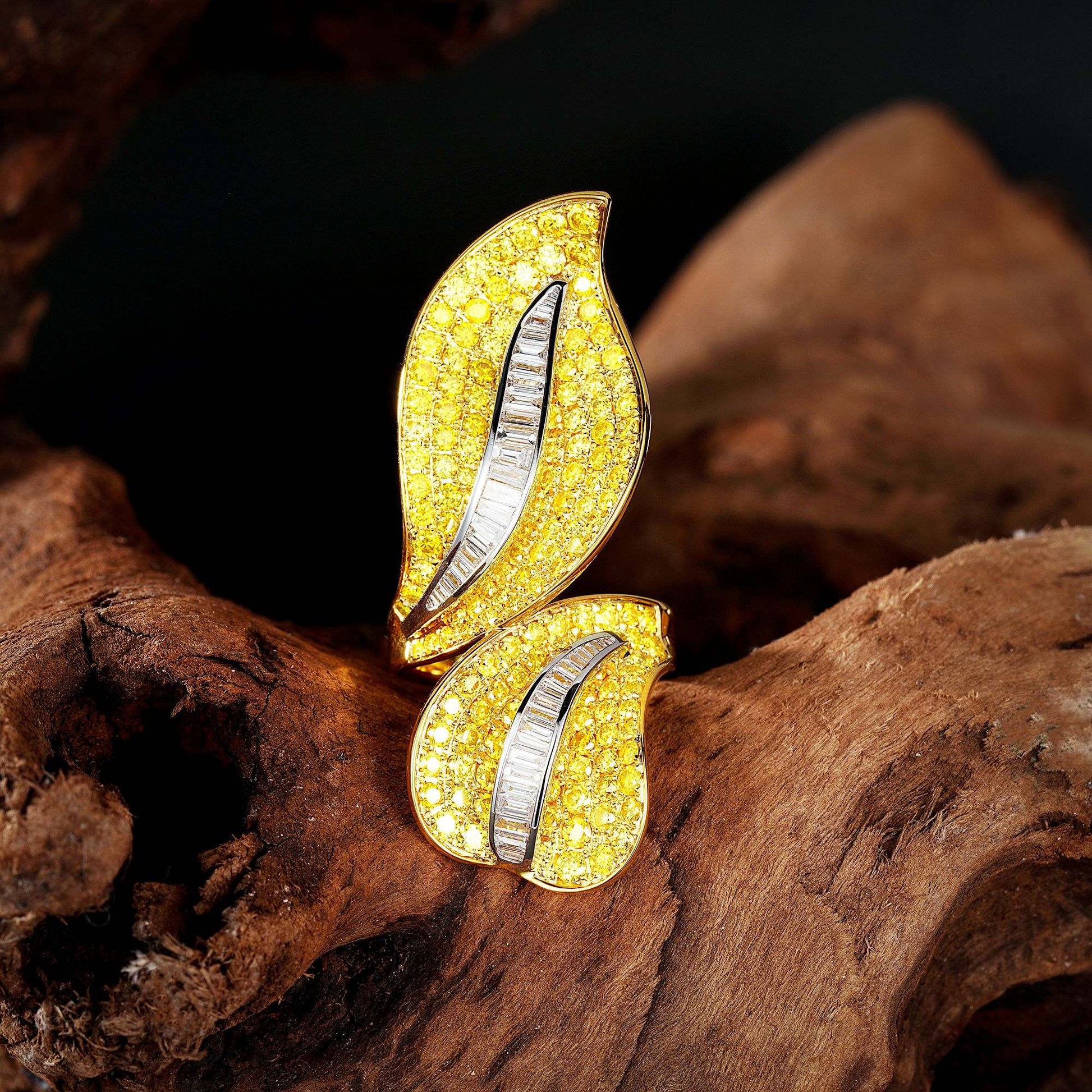 Twin Leaf Ring - Enchanting Jewelry Piece - White Diamond Ring