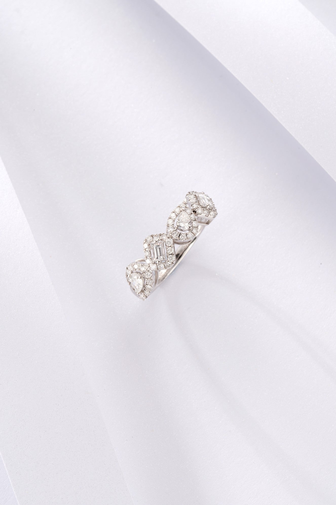 Unique Diamond Cluster Ring - Exquisite Jewelry Piece - White Diamond Ring