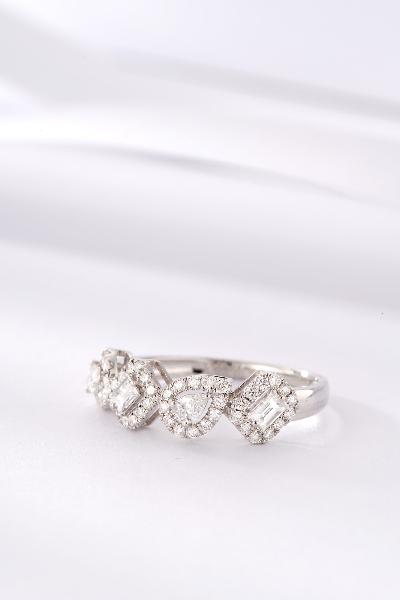 Unique Diamond Cluster Ring - Exquisite Jewelry Piece - White Diamond Ring