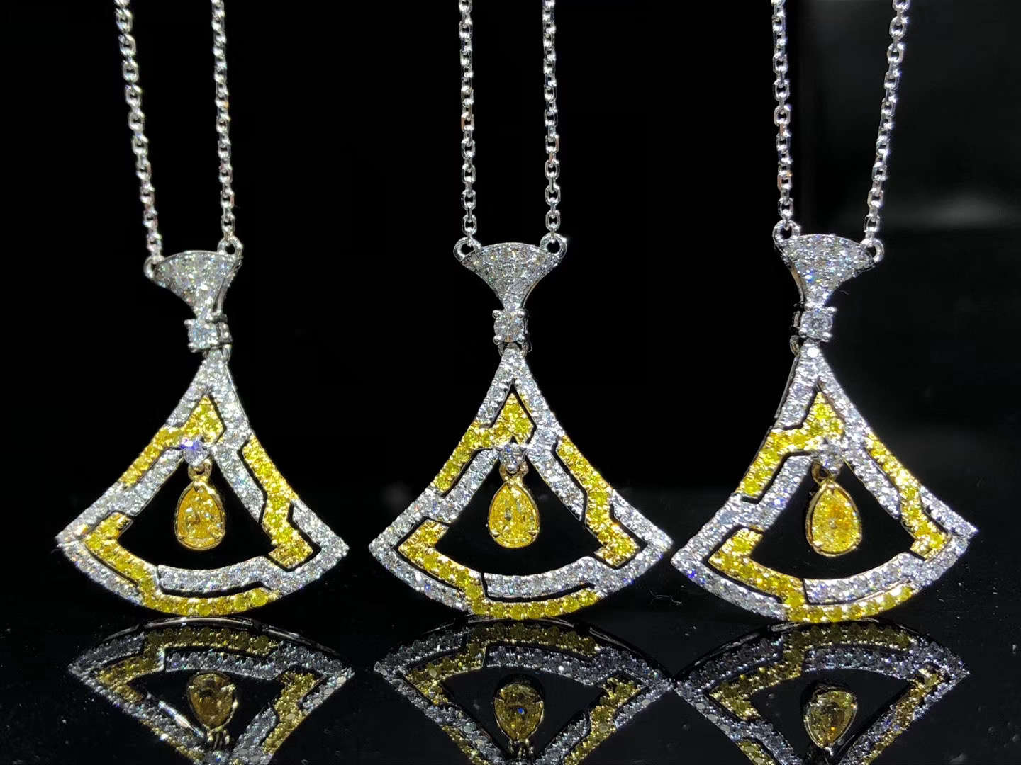 Yellow Diamond Pendant: Enchanting Jewelry Piece - Yellow Diamond Pendant